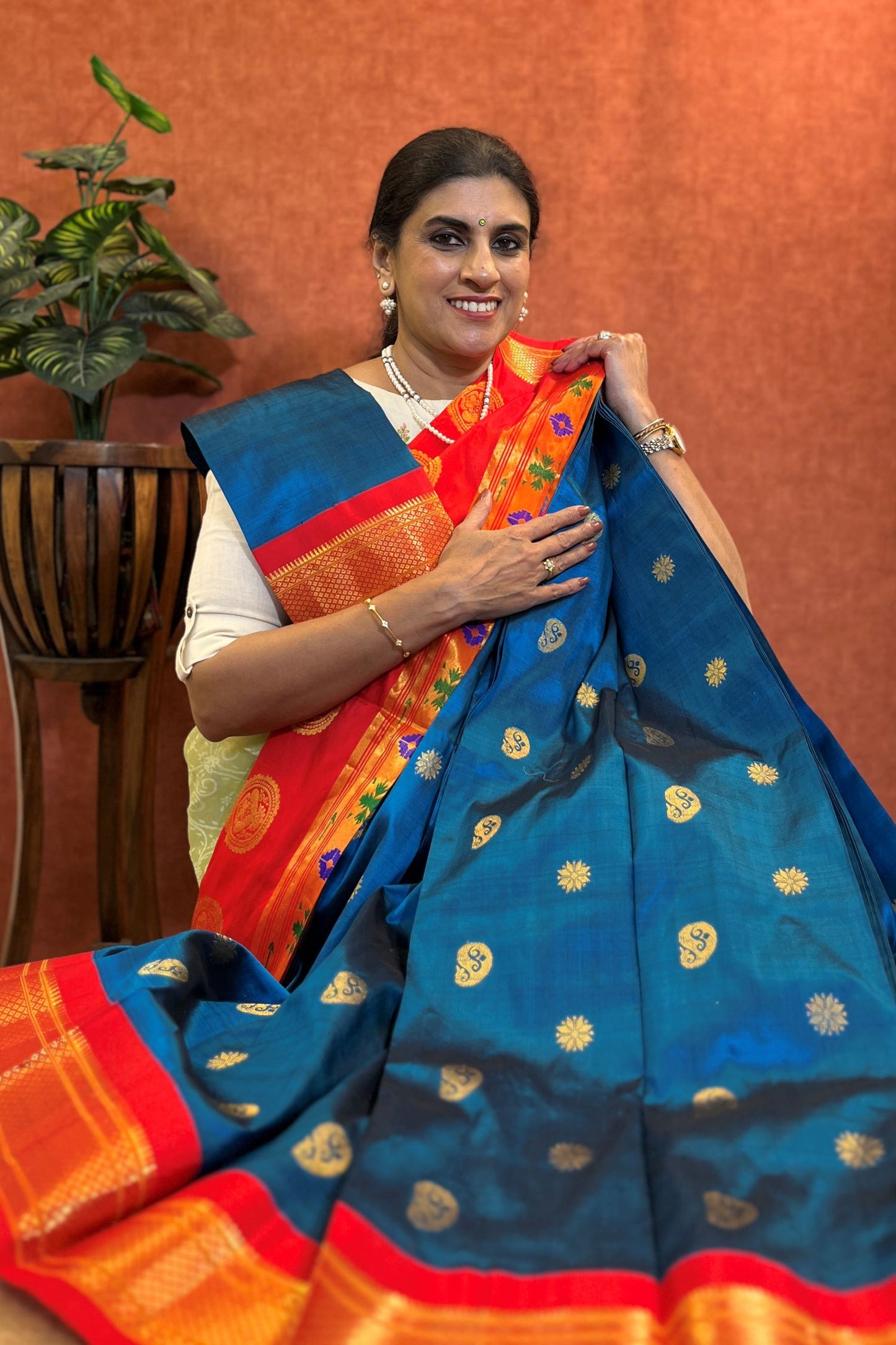 Pure Handloom Kadiyal Paithani Silk Saree - Deep Blue Color with Chilli Red Color