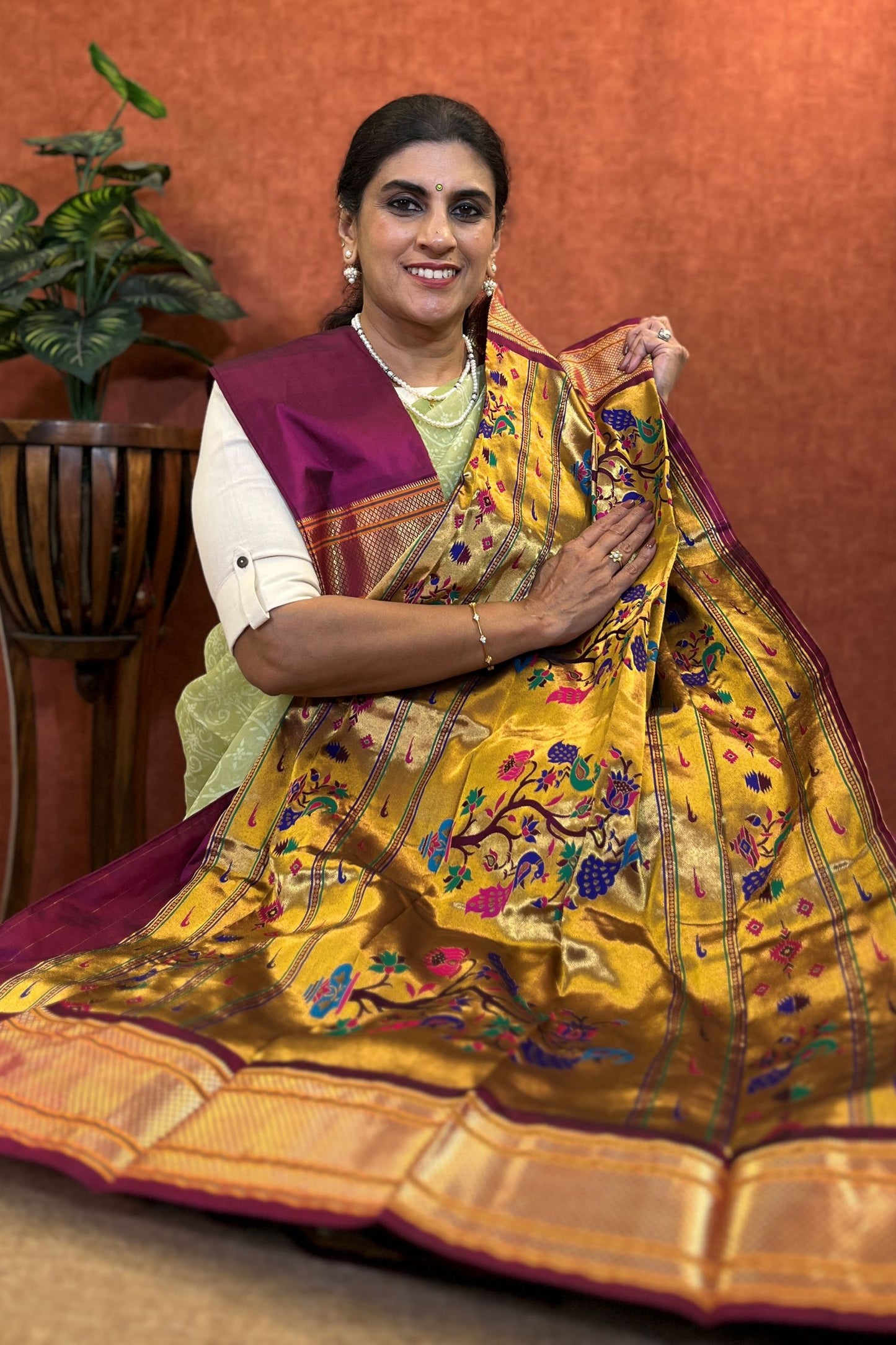 Pure Handloom Kadiyal Paithani Silk Saree - Maroon